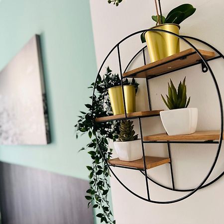 וינה Modernes Kleines Mini Appartment מראה חיצוני תמונה