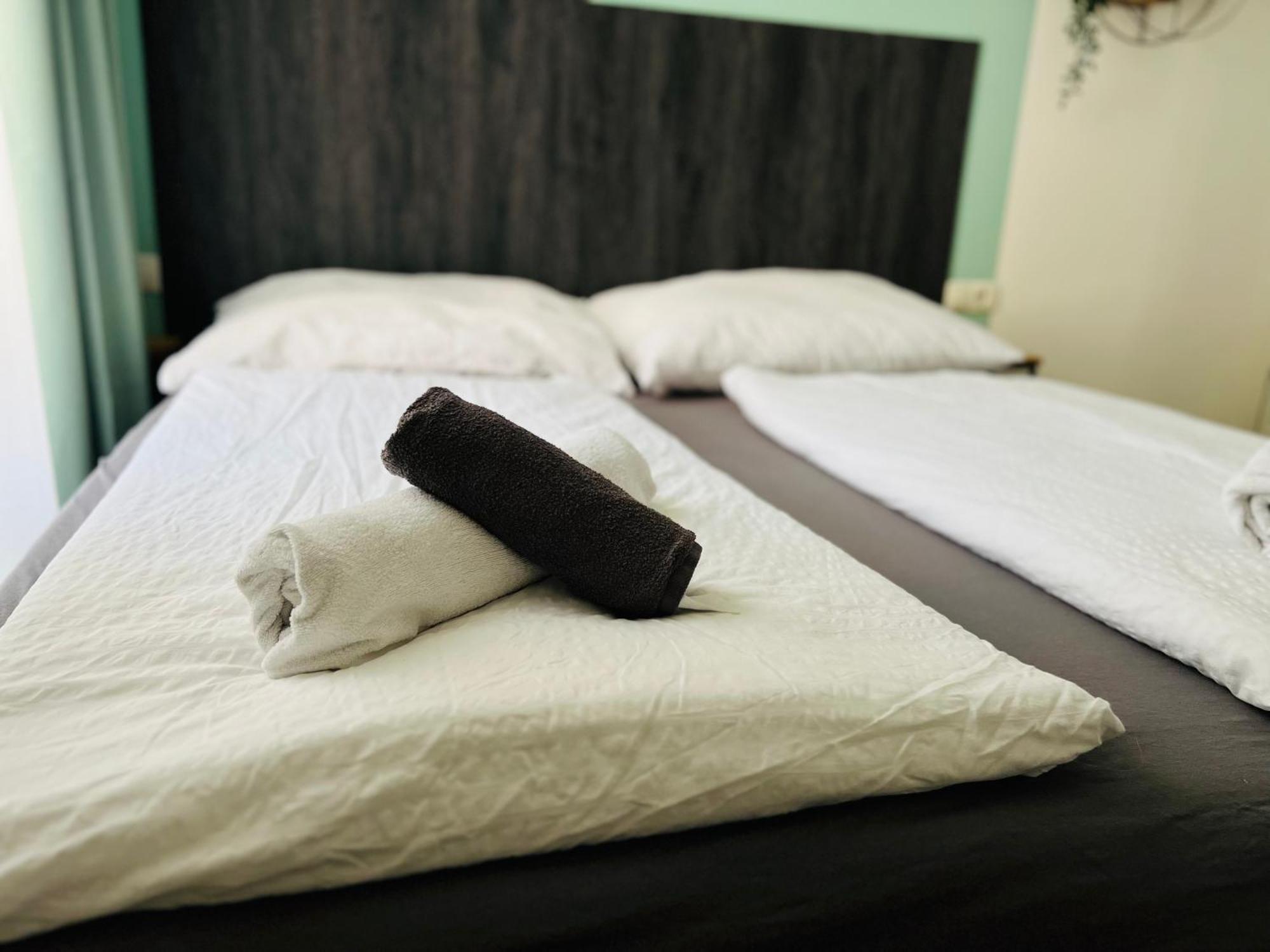 וינה Modernes Kleines Mini Appartment מראה חיצוני תמונה