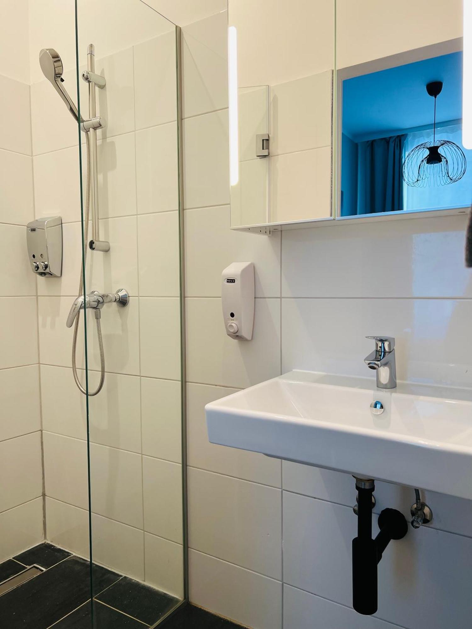 וינה Modernes Kleines Mini Appartment מראה חיצוני תמונה