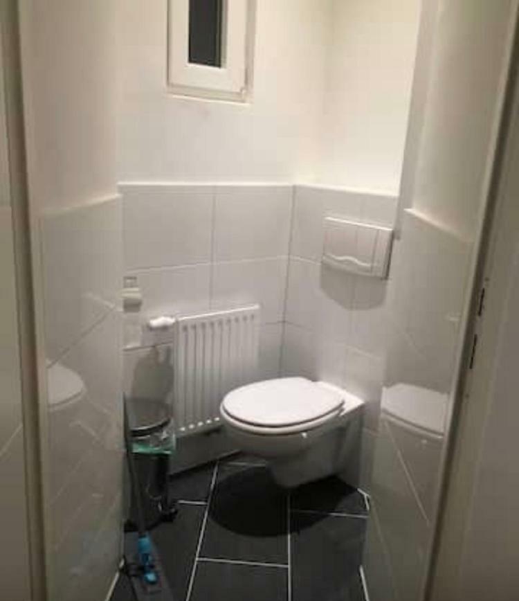 וינה Modernes Kleines Mini Appartment מראה חיצוני תמונה