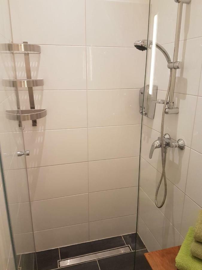 וינה Modernes Kleines Mini Appartment מראה חיצוני תמונה